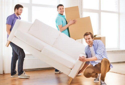 Local removals team planning access and parking in New Addington